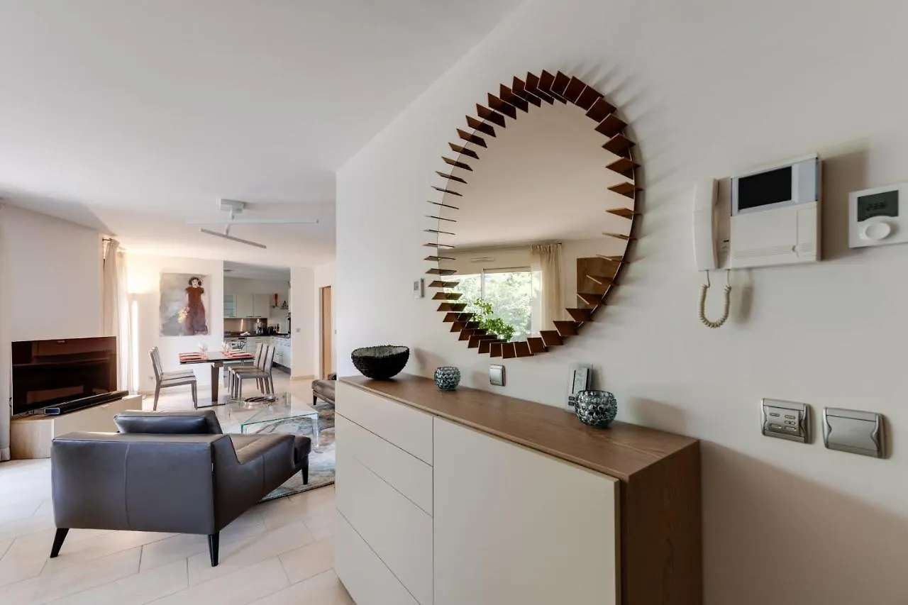 Kiss Cool - 2 Bedroom Apartment With Terrace And Garage Annecy