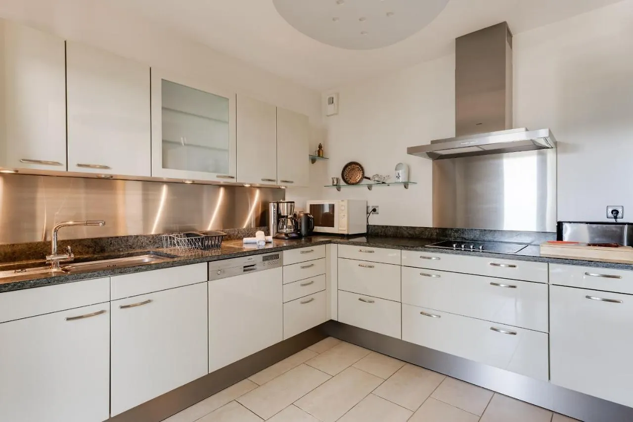 Kiss Cool - 2 Bedroom Apartment With Terrace And Garage Annecy