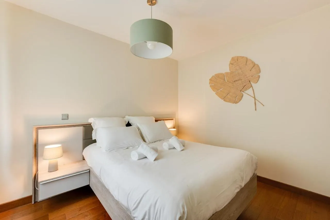 Kiss Cool - 2 Bedroom Apartment With Terrace And Garage Annecy 0*,  France